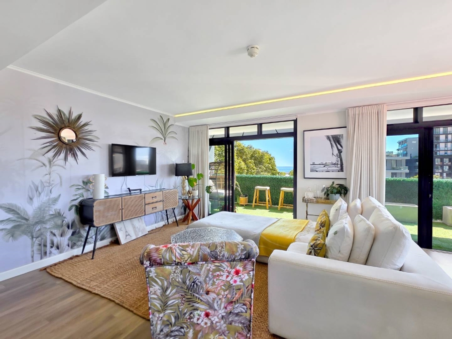 2 Bedroom Property for Sale in Sea Point Western Cape